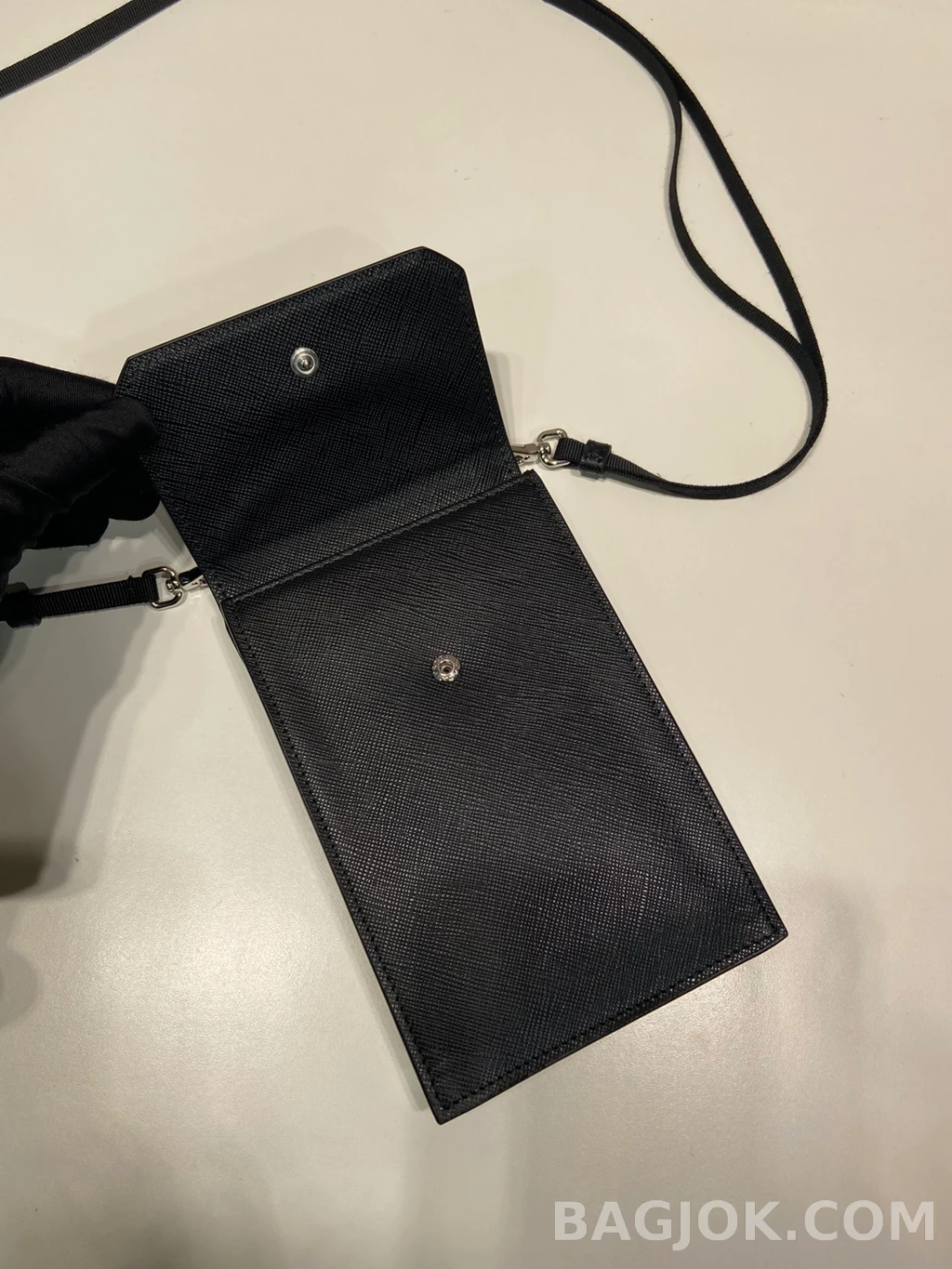 프라다 Prada 사피아노 스마트폰 크로스백 상세 이미지