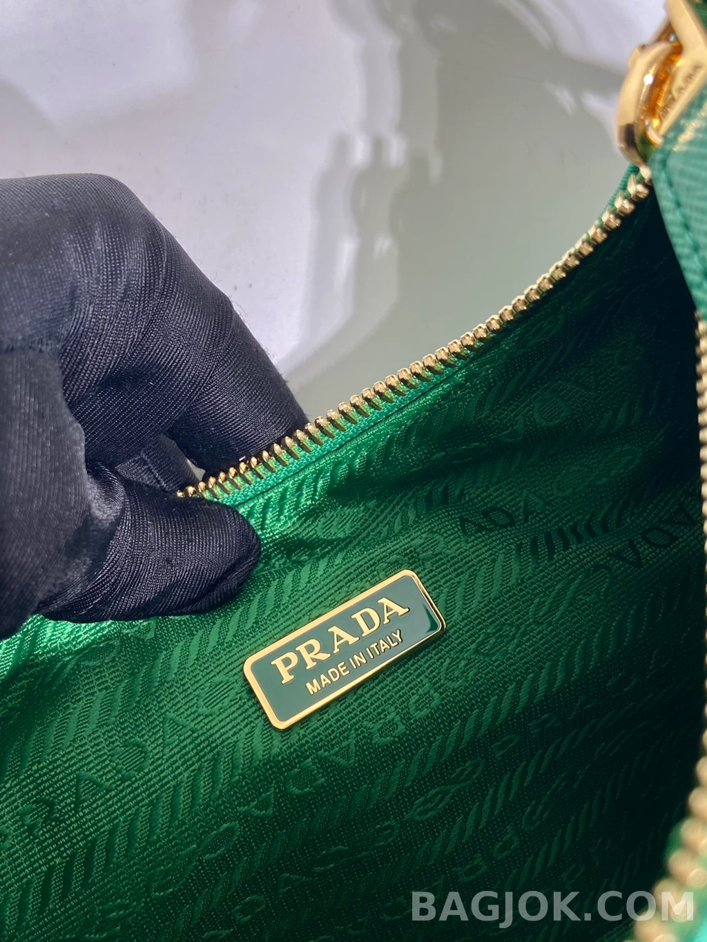 프라다 Prada 퀄팅 리나일론 나파레더 미니 숄더백 상세 이미지