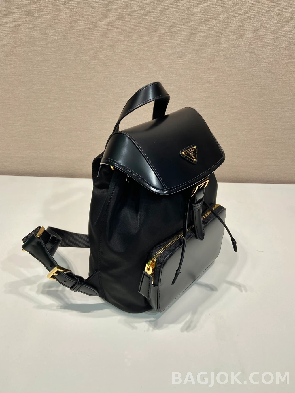 프라다 Prada 리나일론 포켓 백팩 상세 이미지