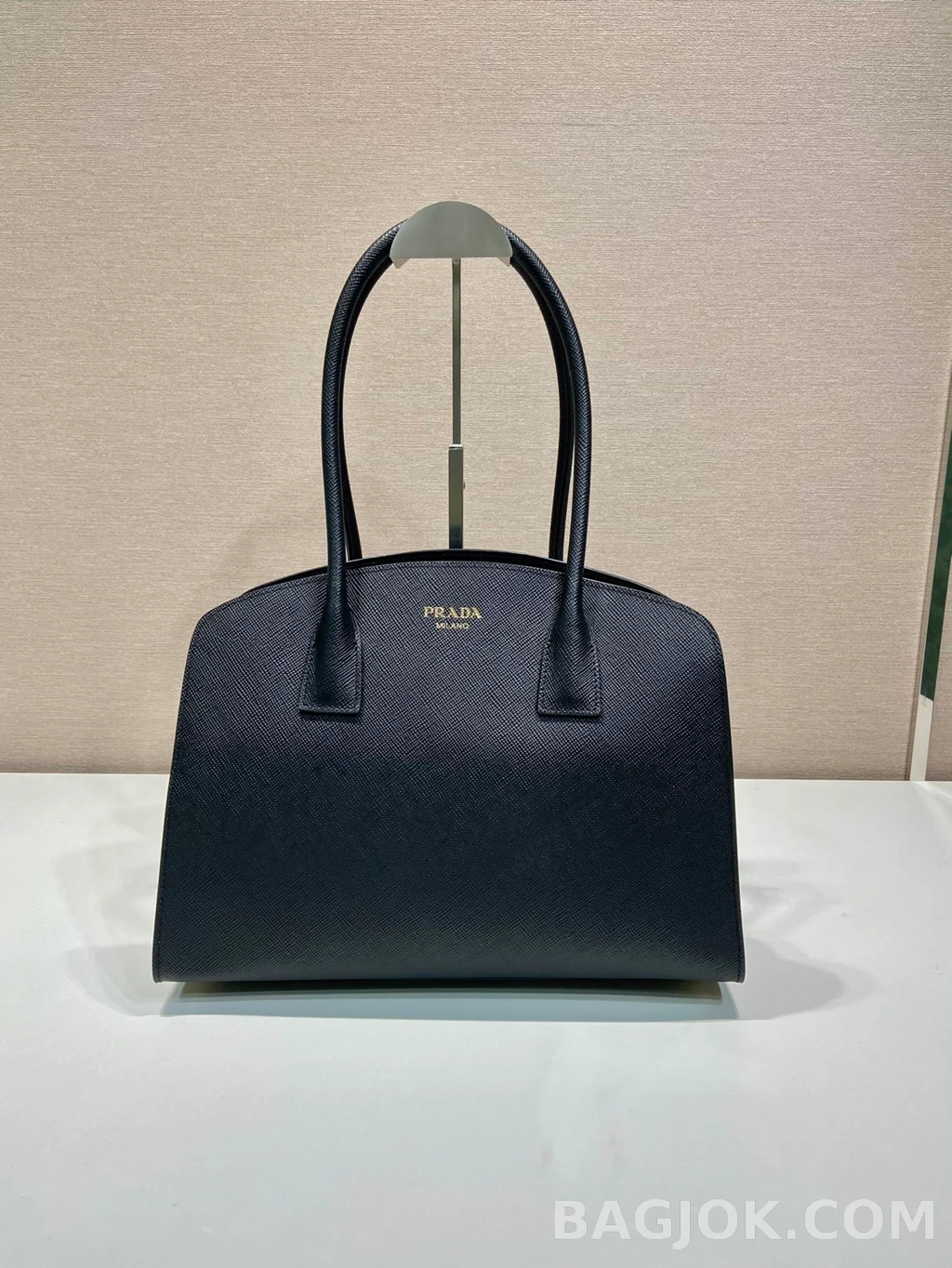 프라다 Prada 사피아노 레더 탑 롱핸들백 상세 이미지