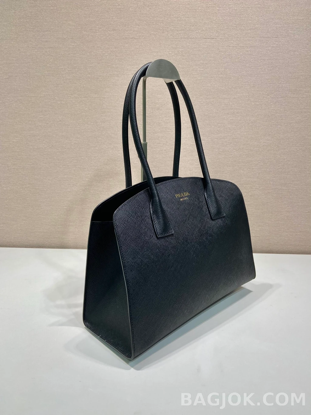 프라다 Prada 사피아노 레더 탑 롱핸들백 상세 이미지