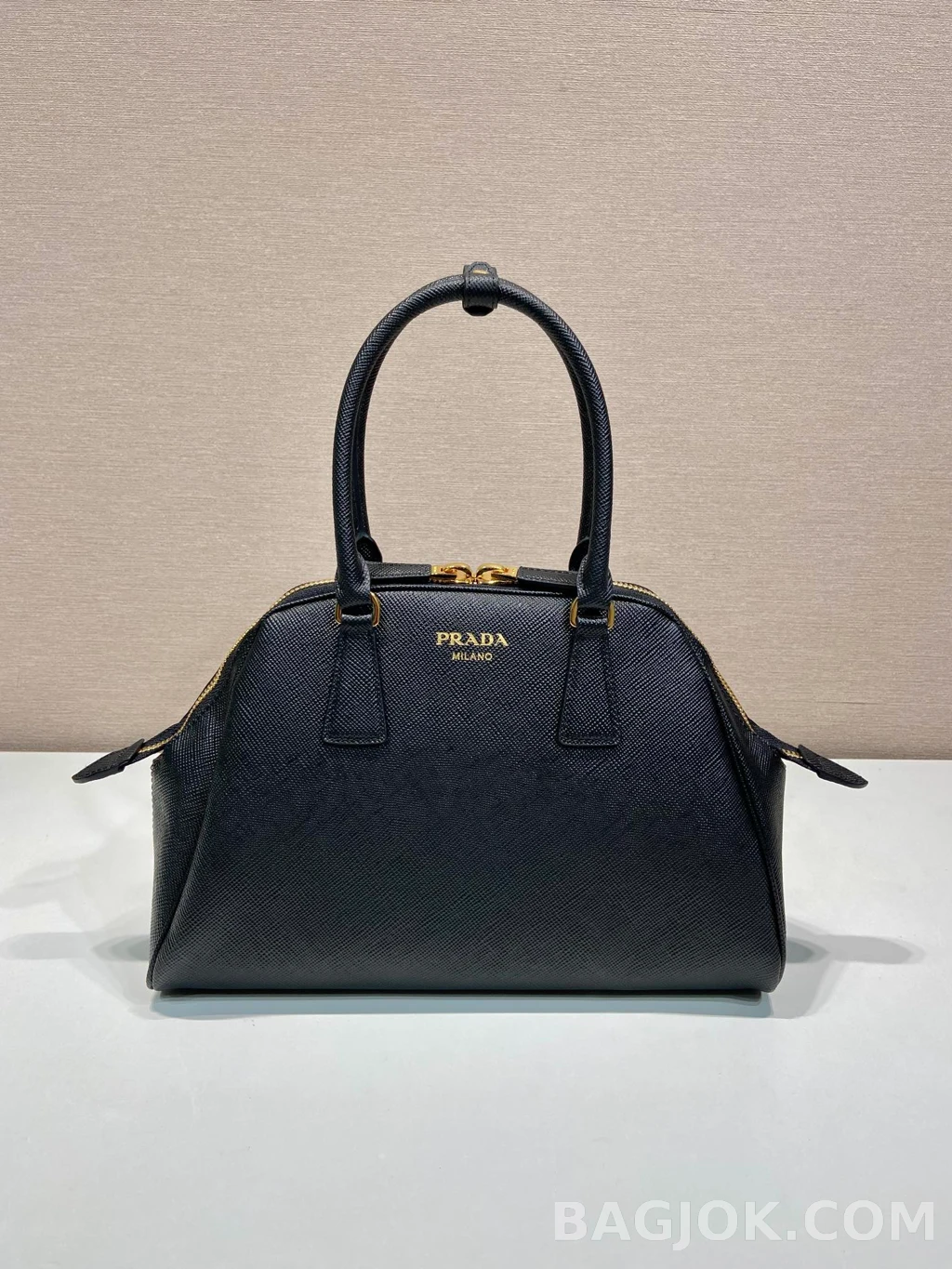 프라다 Prada 사피아노 돔 탑핸들 쉘 토트백 상세 이미지