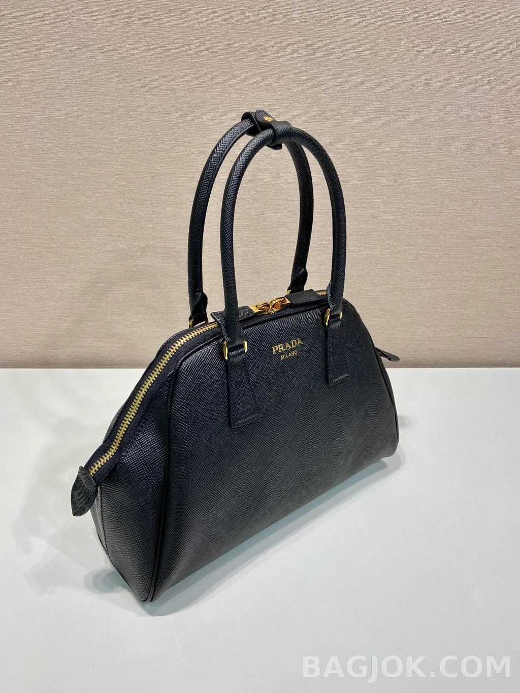 프라다 Prada 사피아노 돔 탑핸들 쉘 토트백 상세 이미지