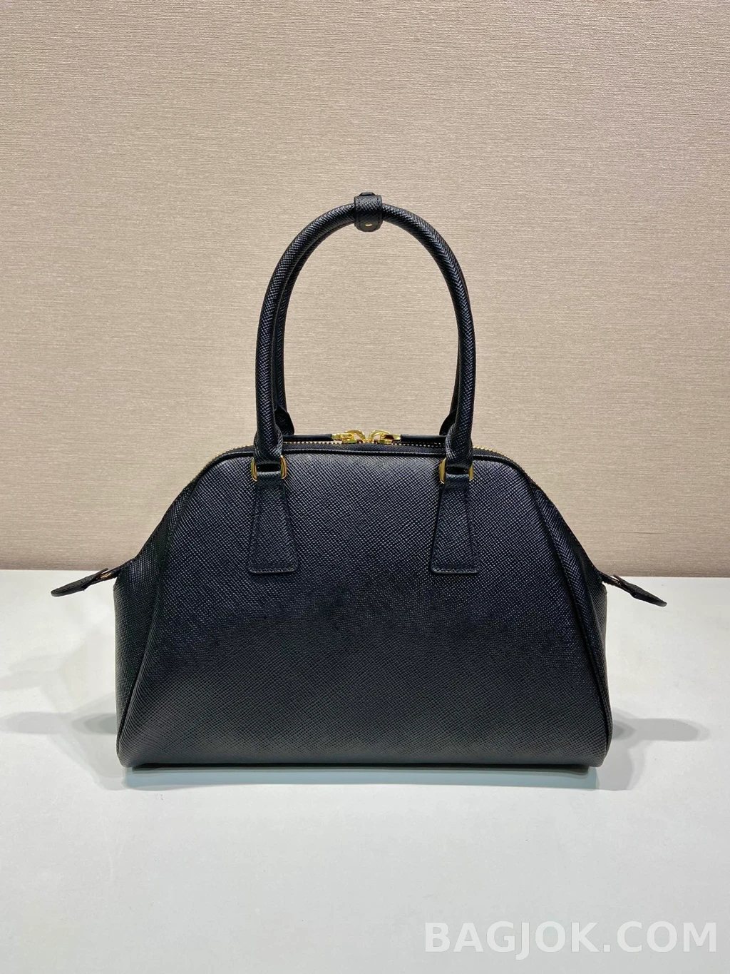 프라다 Prada 사피아노 돔 탑핸들 쉘 토트백 상세 이미지
