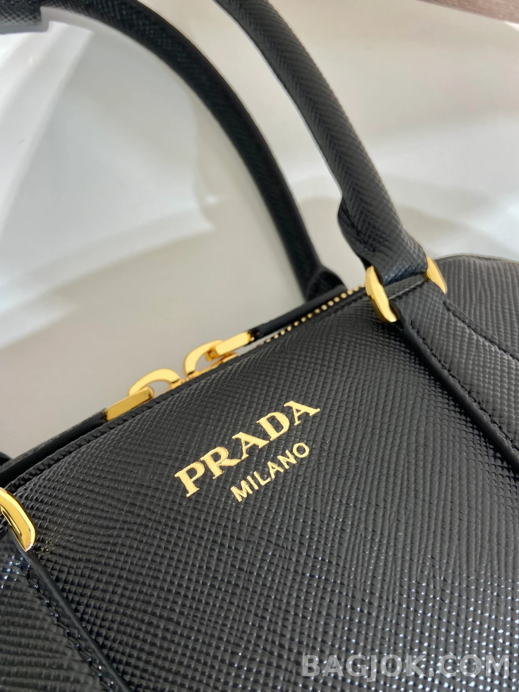 프라다 Prada 사피아노 돔 탑핸들 쉘 토트백 상세 이미지