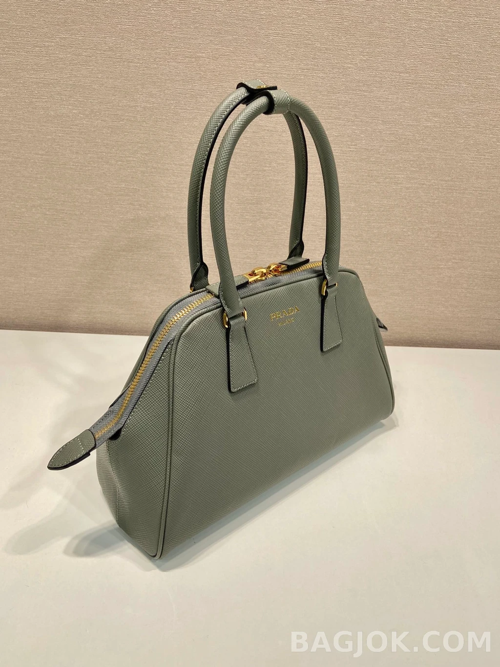 프라다 Prada 사피아노 돔 탑핸들 쉘 토트백 상세 이미지
