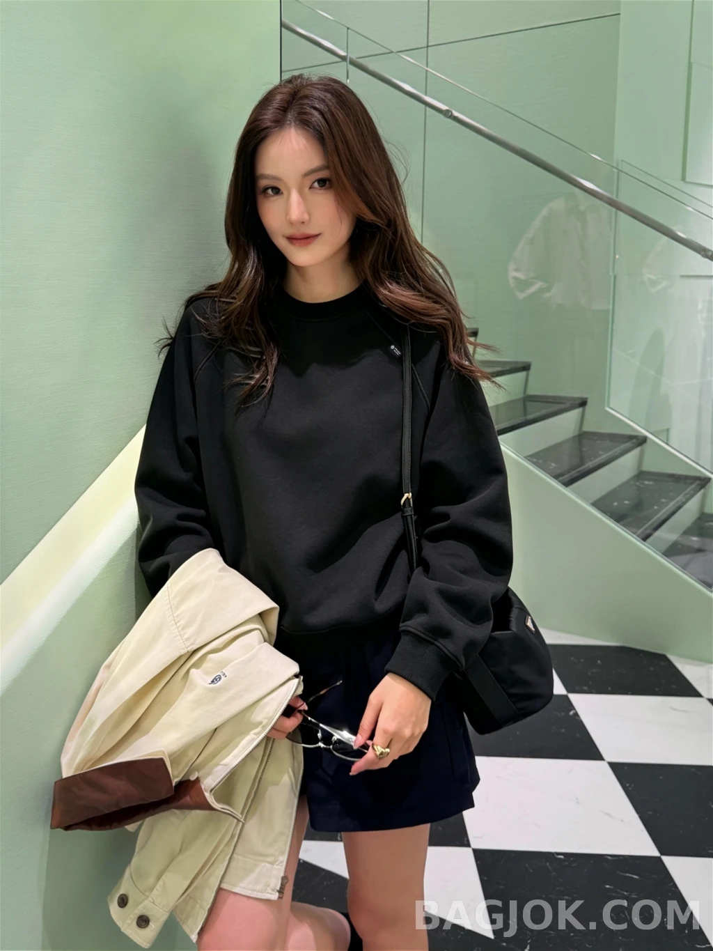 프라다 프라다 스몰로고 맨투맨 상세 이미지