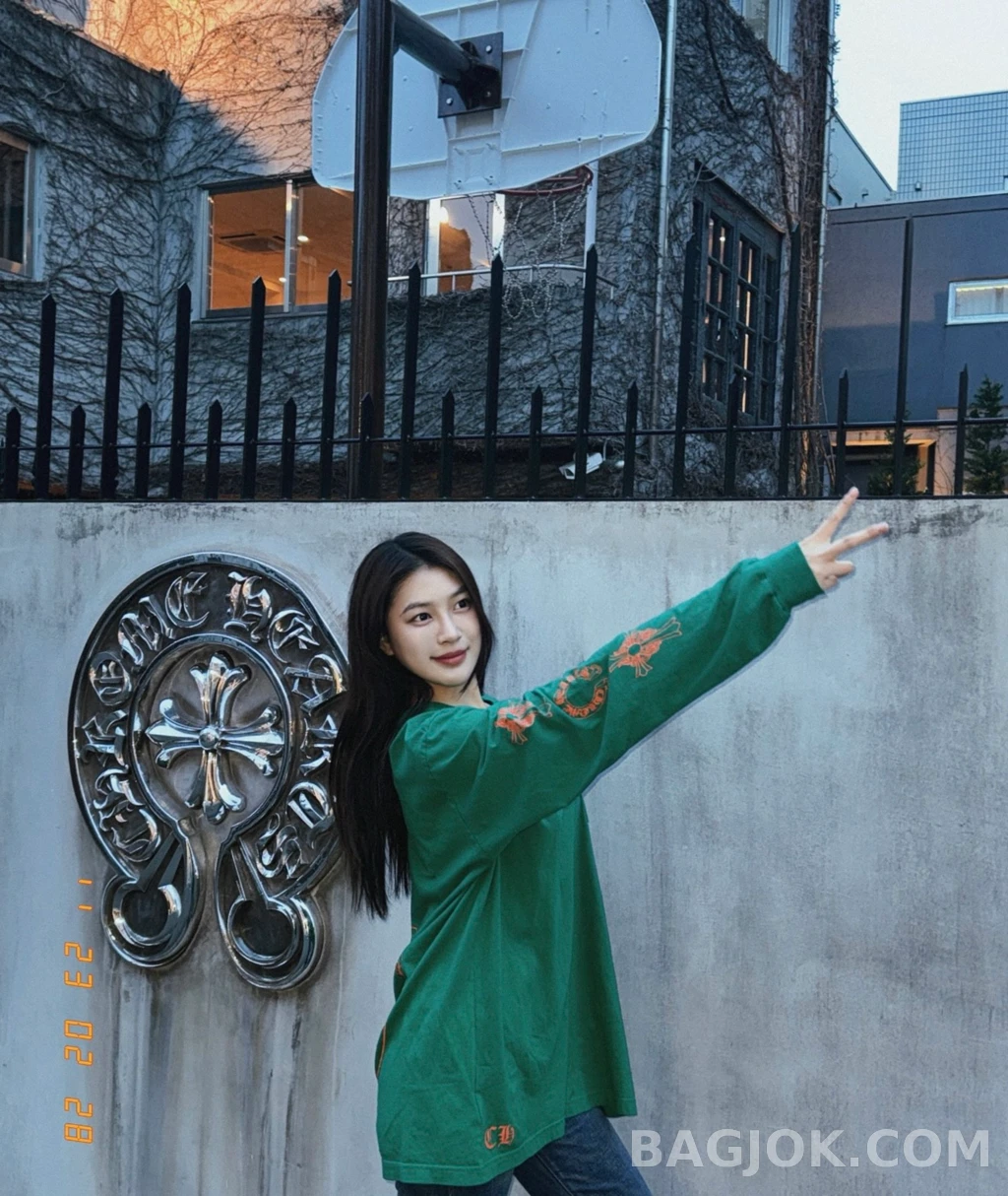 크롬하츠 크롬하츠 홀스슈 포켓 긴팔티 상세 이미지