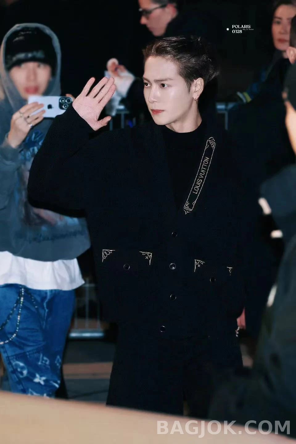 루이비통 루이비통 골드 자수 니트 가디건 상세 이미지
