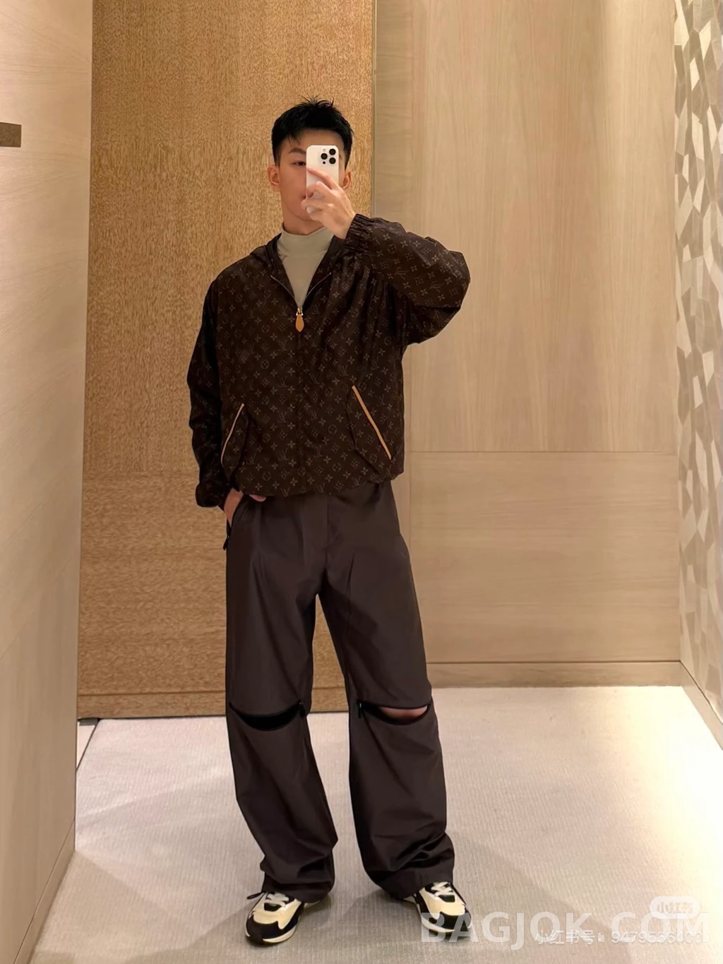 루이비통 루이비통 모노그램 후드 집업 재킷 상세 이미지