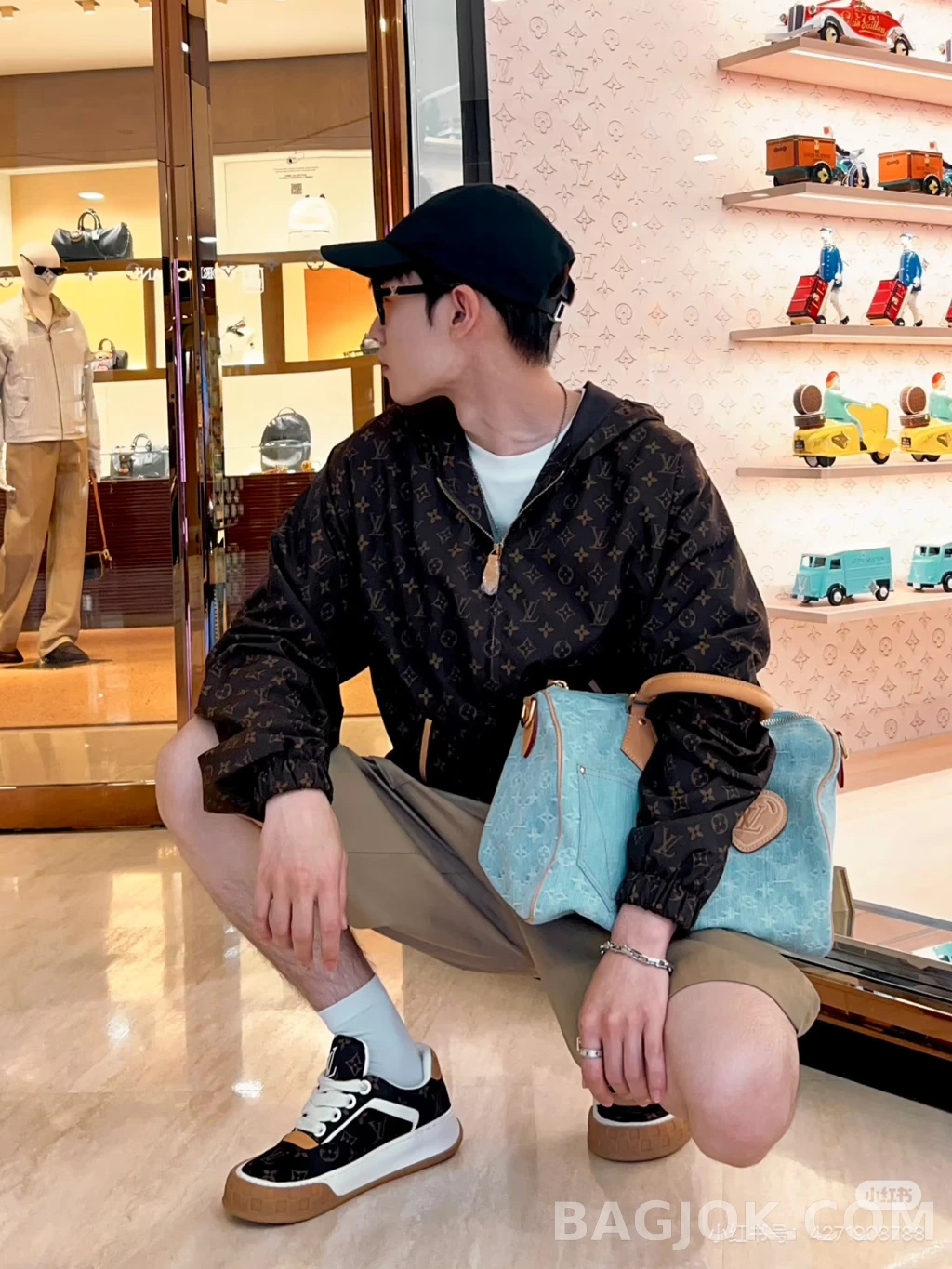 루이비통 루이비통 모노그램 후드 집업 재킷 상세 이미지