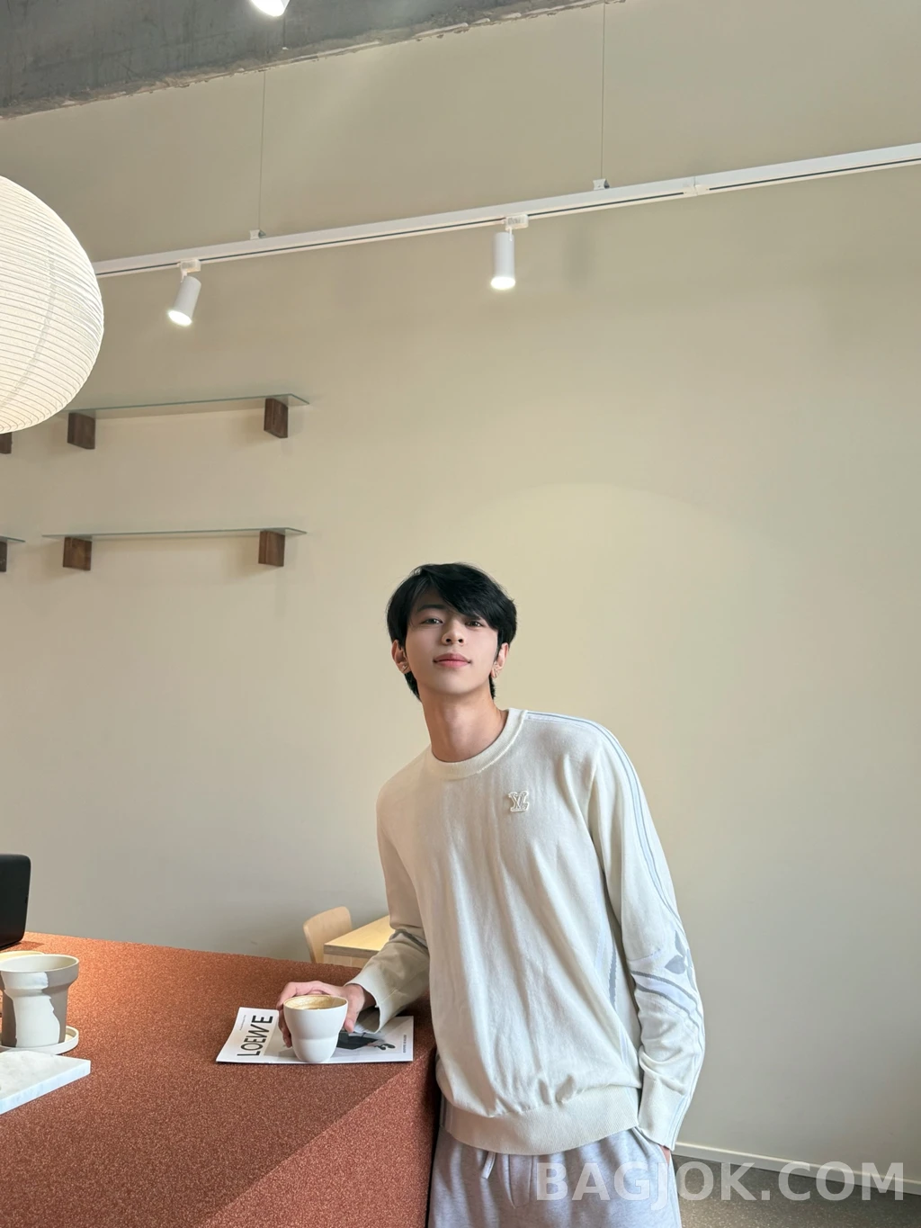 루이비통 루이비통 슬리브 그래픽 니트 스웨터 상세 이미지