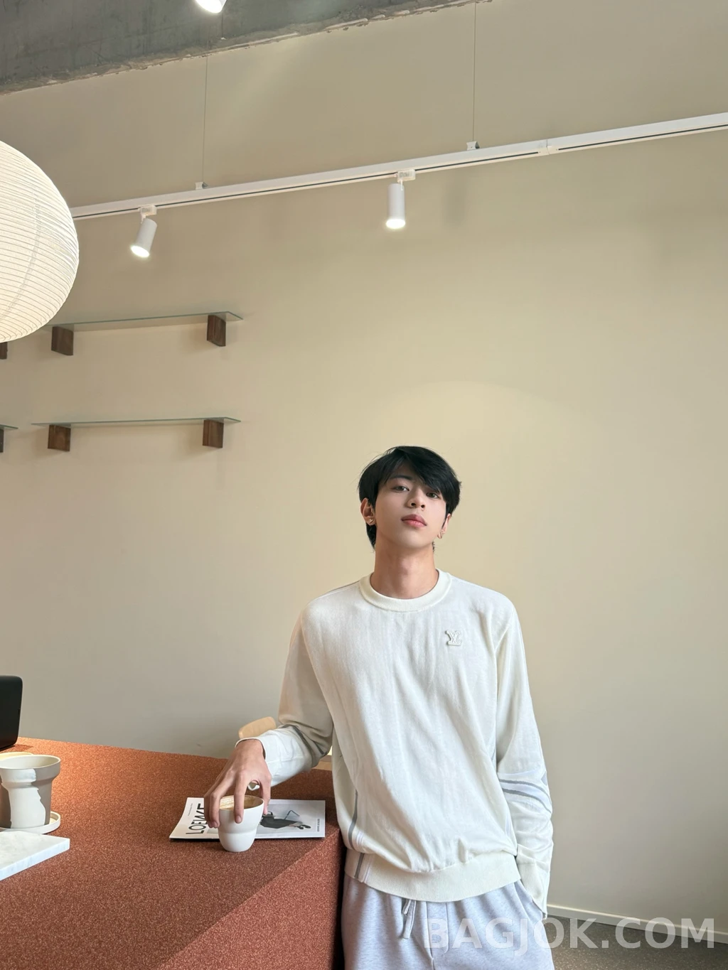 루이비통 루이비통 슬리브 그래픽 니트 스웨터 상세 이미지