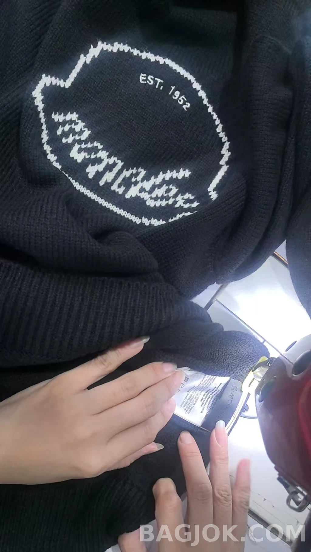 몽클레어 몽클레어 버킷햇 로고 니트 스웨터 상세 이미지