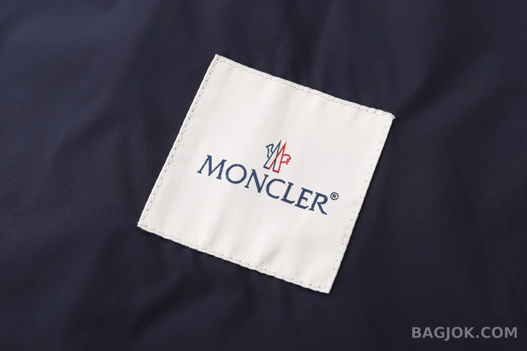 몽클레어 몽클레어 후드 레터링 바람막이 상세 이미지