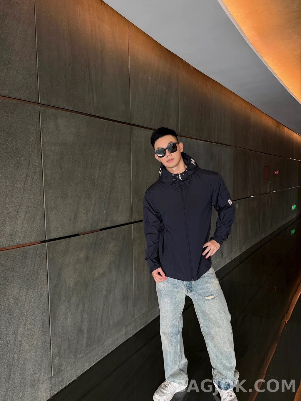 몽클레어 몽클레어 후드 레터링 바람막이 상세 이미지