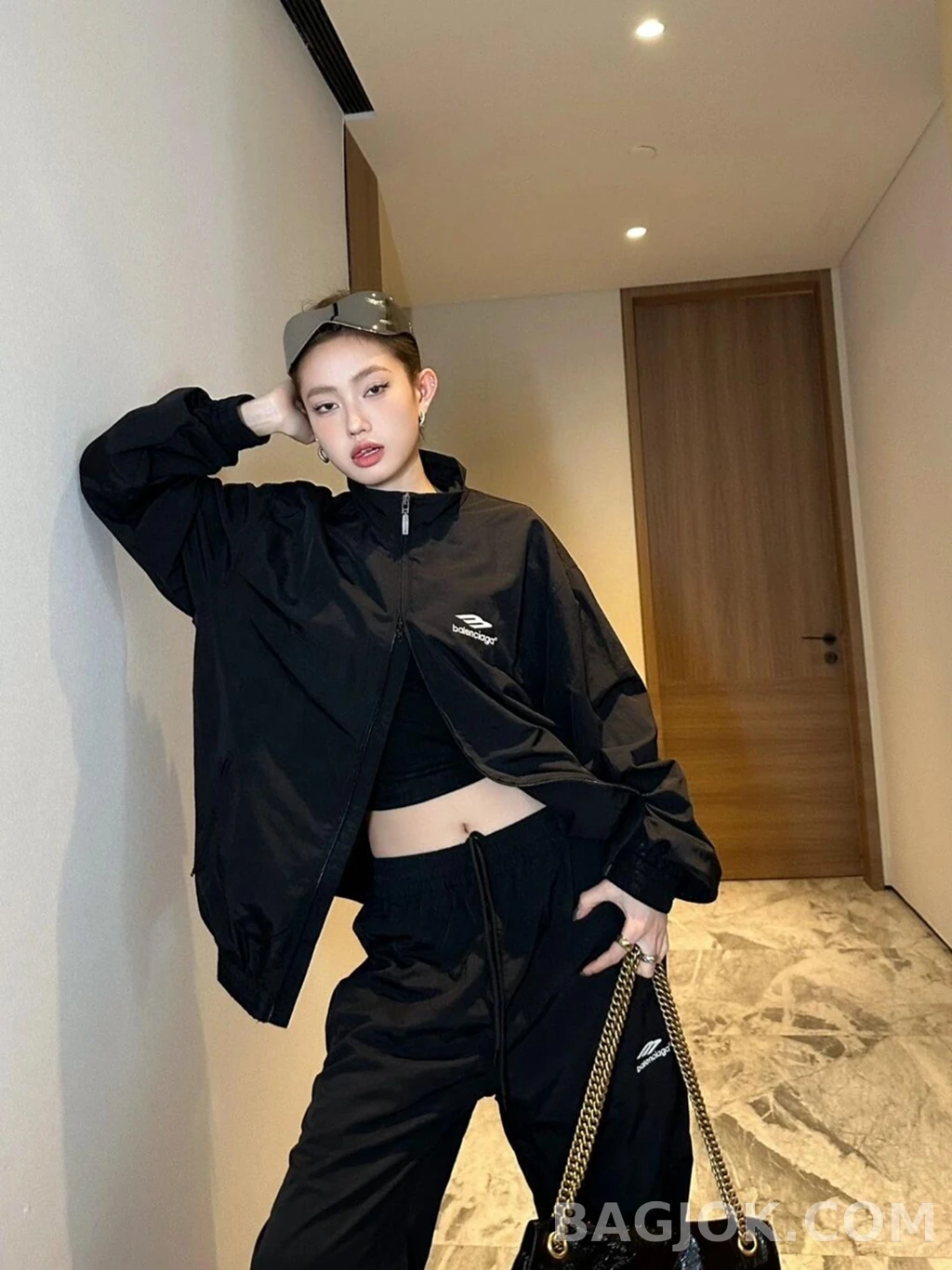 발렌시아가 발렌시아가 로고 스탠카라 집업 재킷 상세 이미지