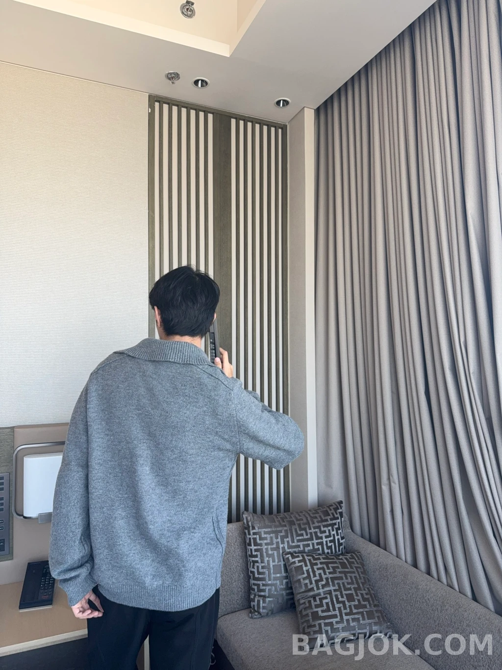 버버리 버버키 카라 니트 가디건 상세 이미지