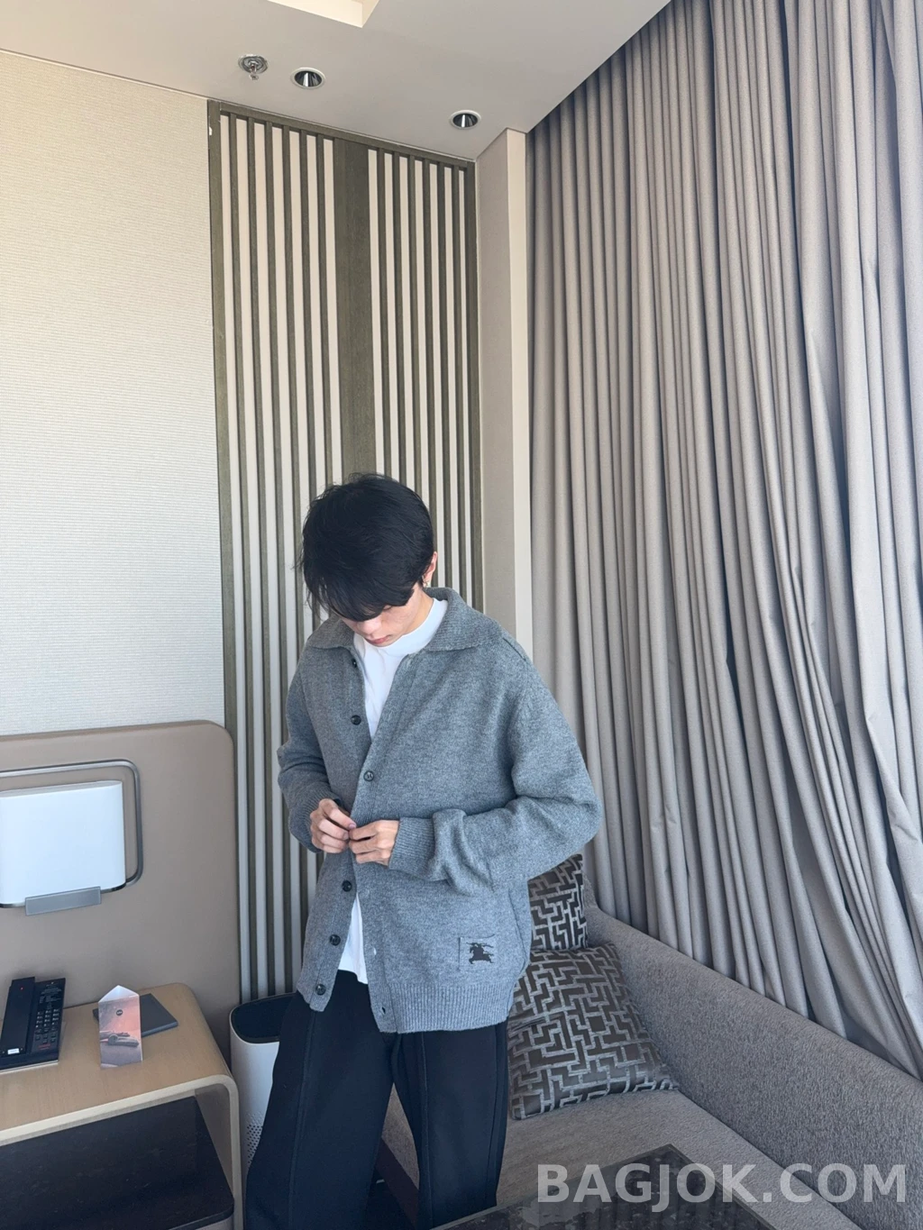 버버리 버버키 카라 니트 가디건 상세 이미지