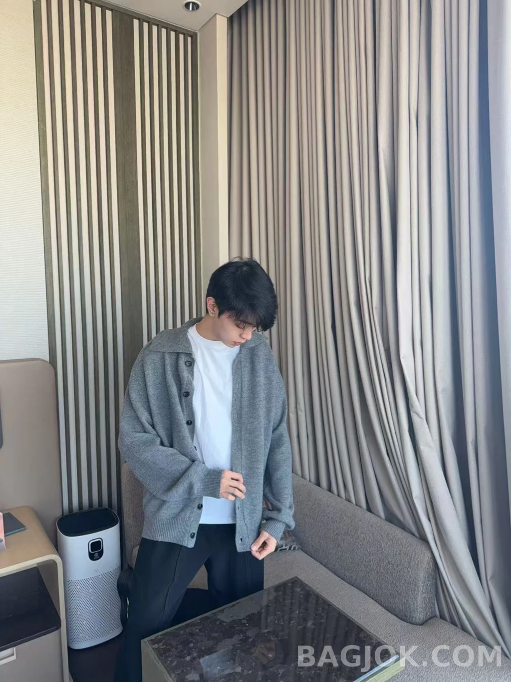 버버리 버버키 카라 니트 가디건 상세 이미지
