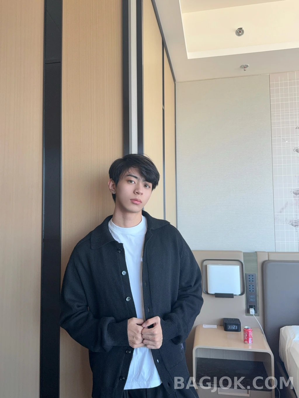 버버리 버버키 카라 니트 가디건 상세 이미지