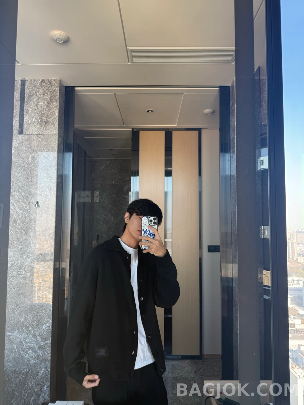 버버리 버버키 카라 니트 가디건 상세 이미지