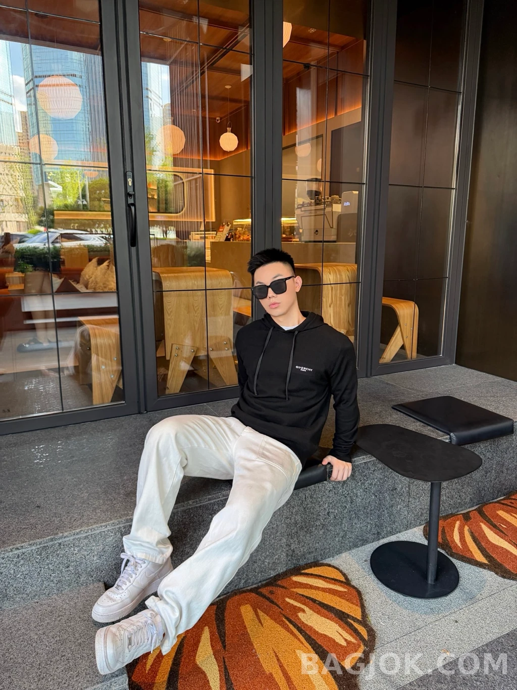 지방시  지방시 로고 후드티 상세 이미지