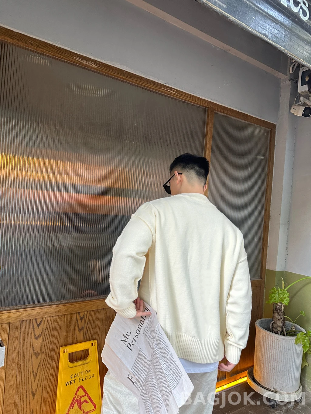 아미 아미 하트 로고  V넥 가디건 상세 이미지