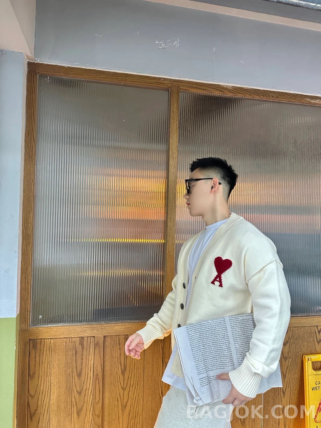 아미 아미 하트 로고  V넥 가디건 상세 이미지