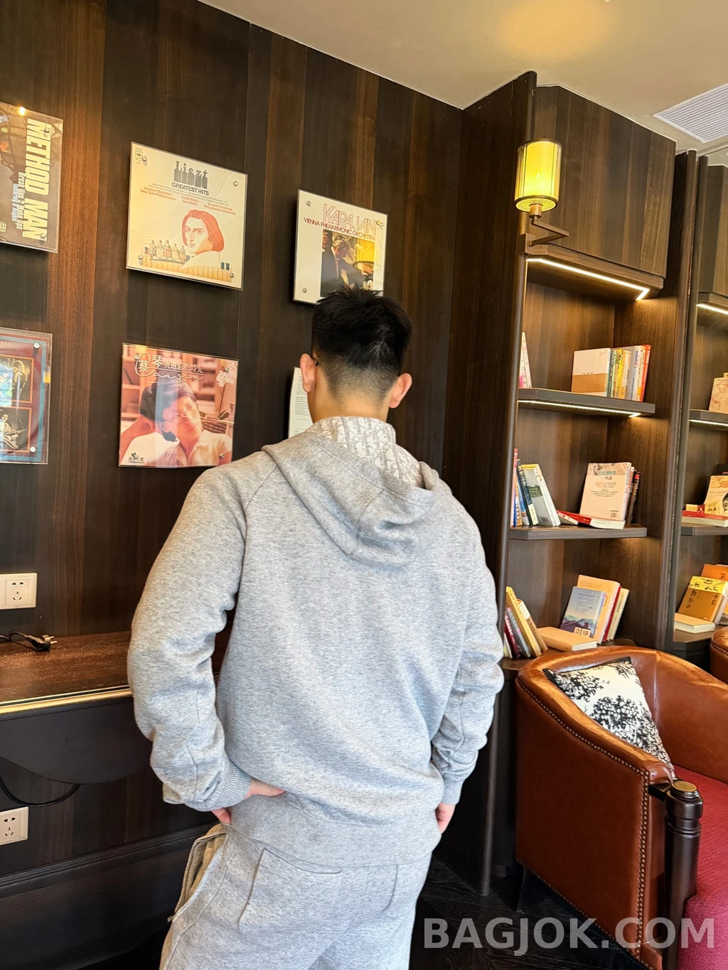 디올 디올 오블리크 후드 집업 상세 이미지