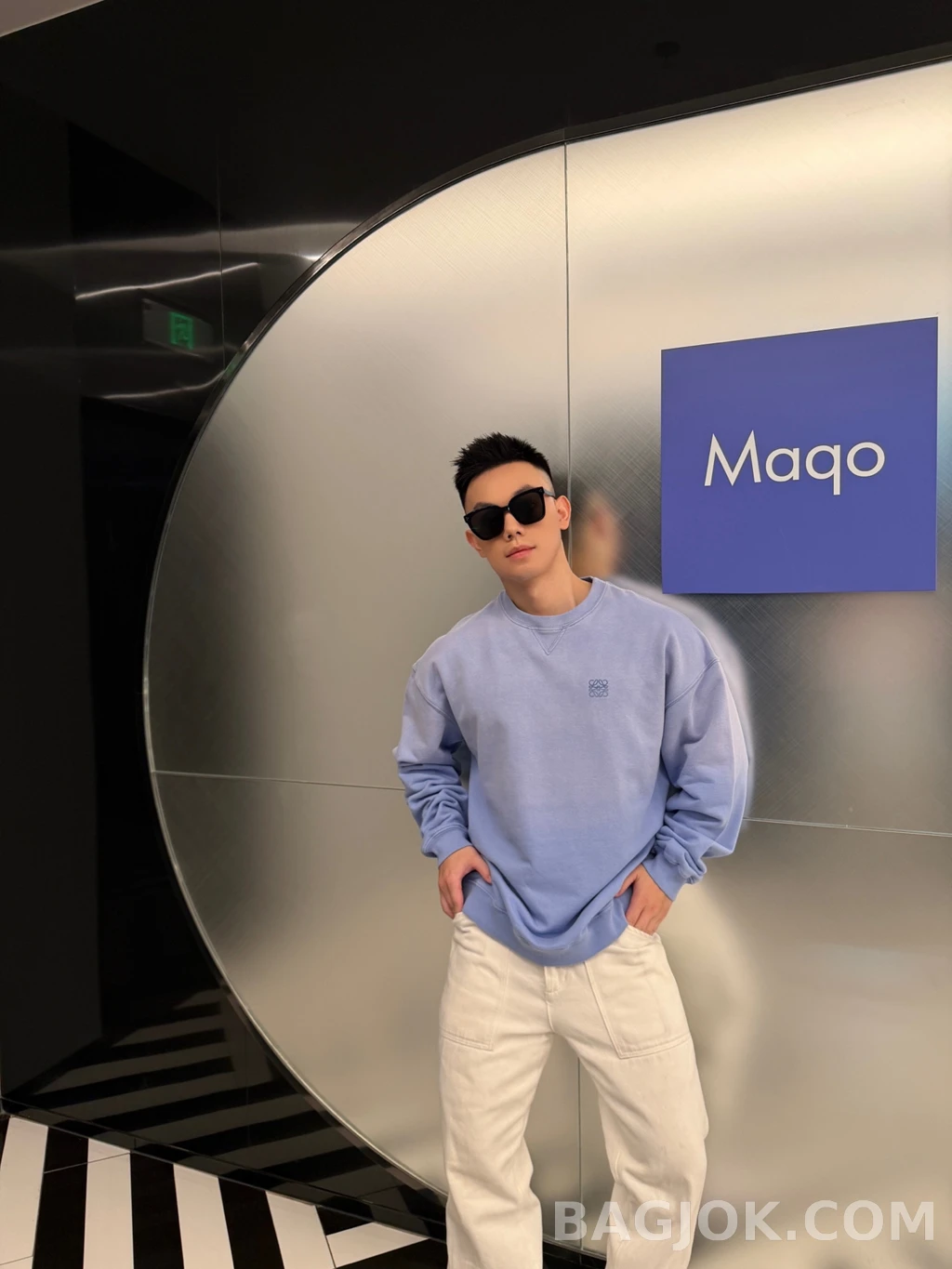 로에베 로에베 워싱 맨투맨 상세 이미지