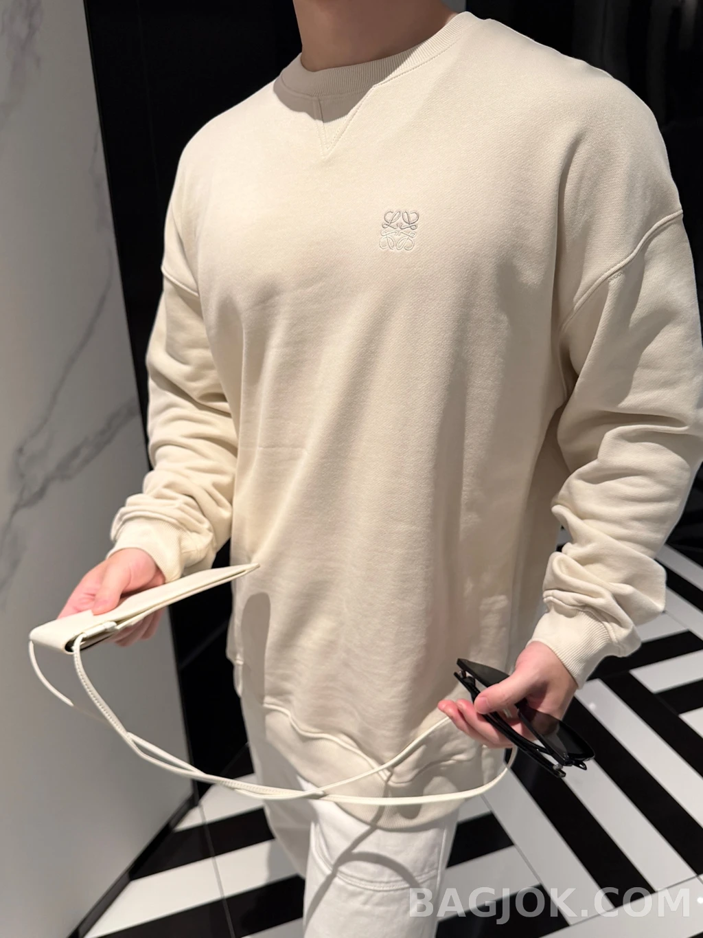 로에베 로에베 워싱 맨투맨 상세 이미지
