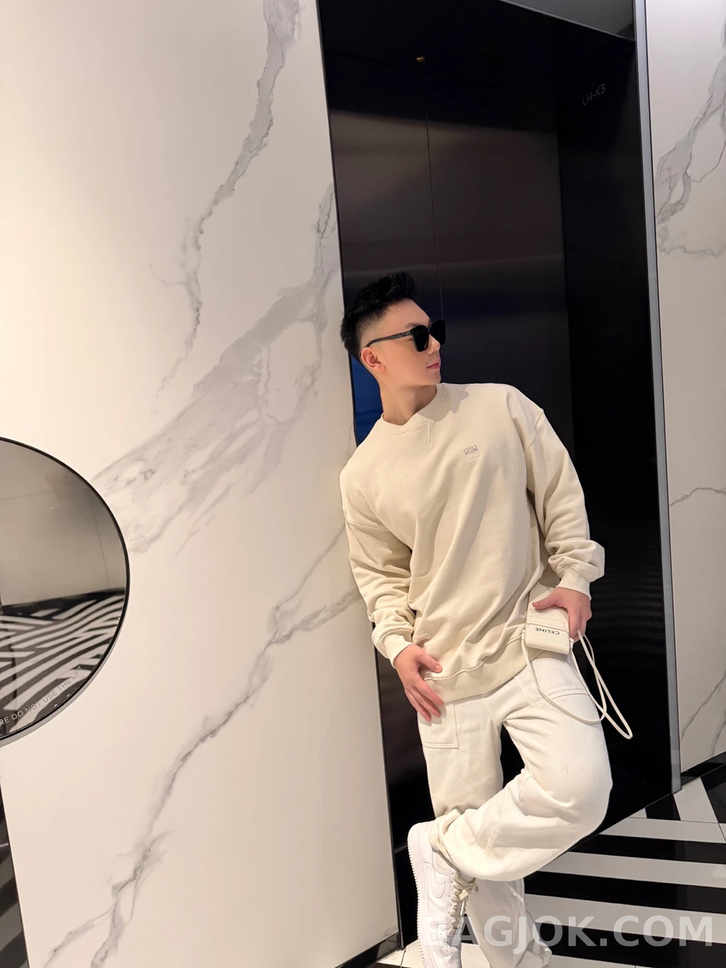 로에베 로에베 워싱 맨투맨 상세 이미지