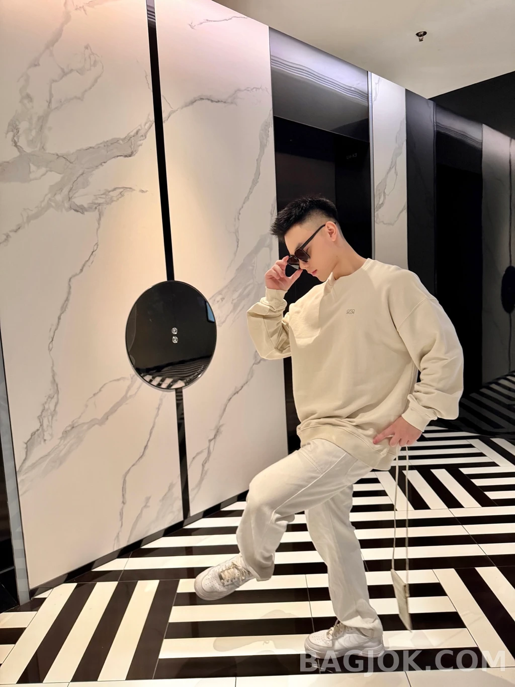 로에베 로에베 워싱 맨투맨 상세 이미지