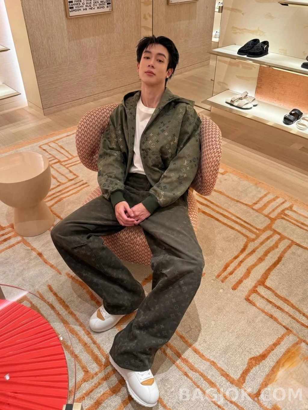 루이비통 루이비통 모노그램 후드 집업 상세 이미지