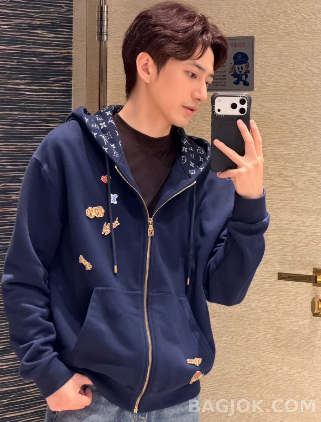 루이비통 루이비통 뱃지 후드 집업 상세 이미지