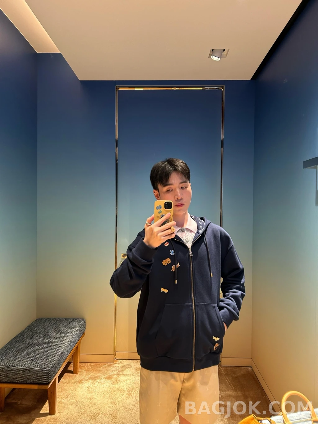 루이비통 루이비통 뱃지 후드 집업 상세 이미지