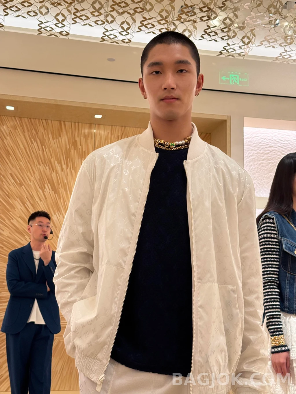 루이비통 루이비통 톤온톤 모노그램 블루종 상세 이미지