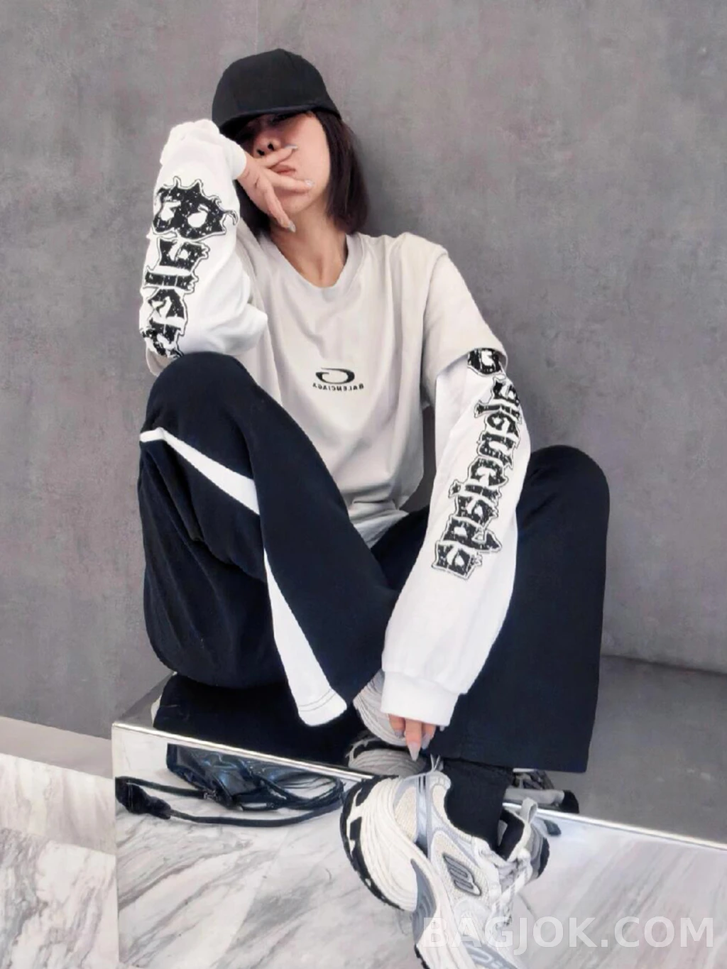 발렌시아가 발렌시아가 더블 레이어 티 상세 이미지