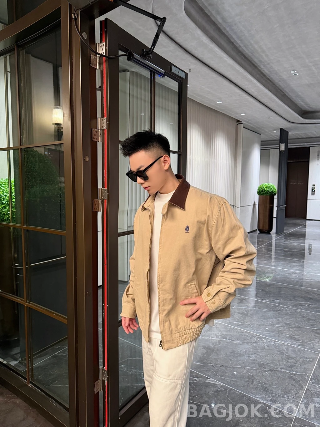 프라다 프라다 레더카라 해링턴 상세 이미지