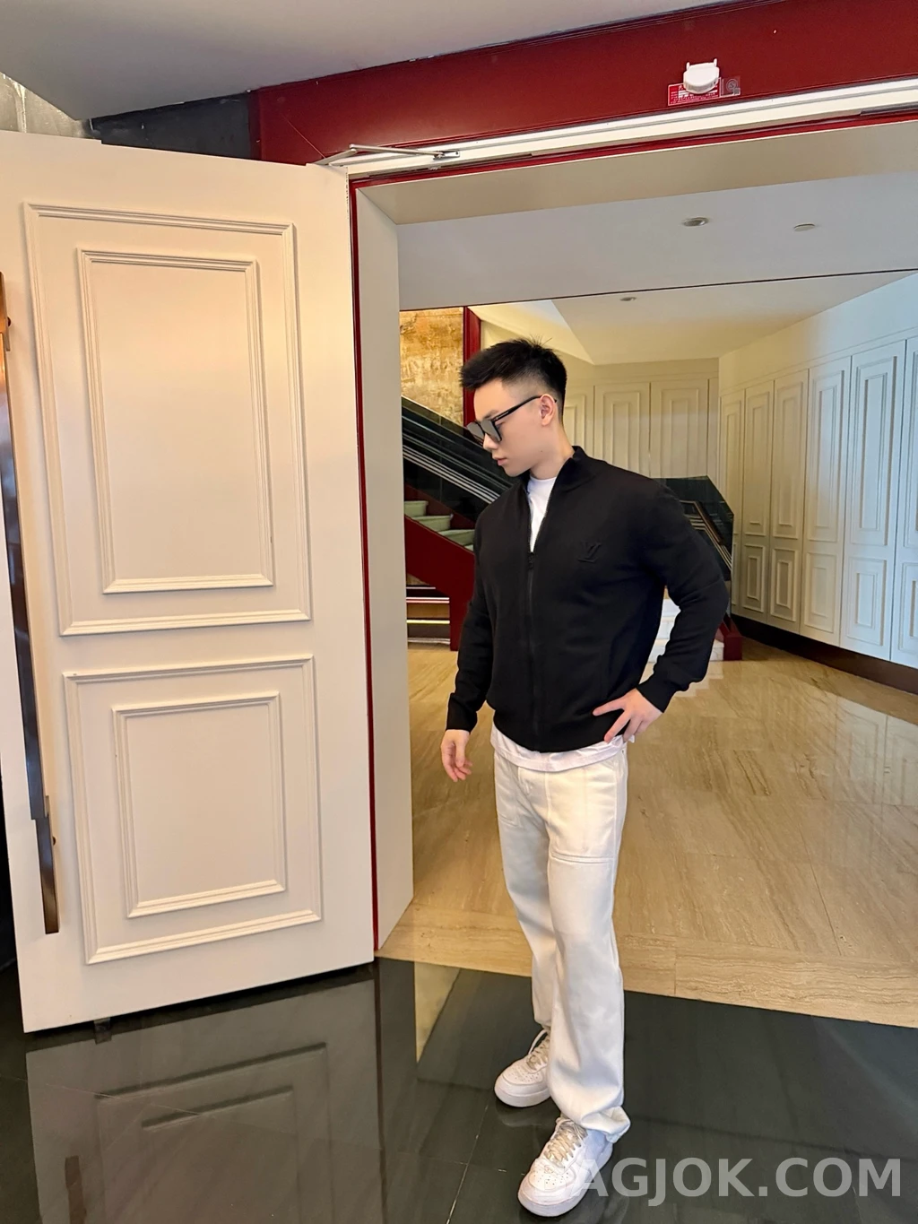 루이비통 루이비통 LV  니트 집업 상세 이미지