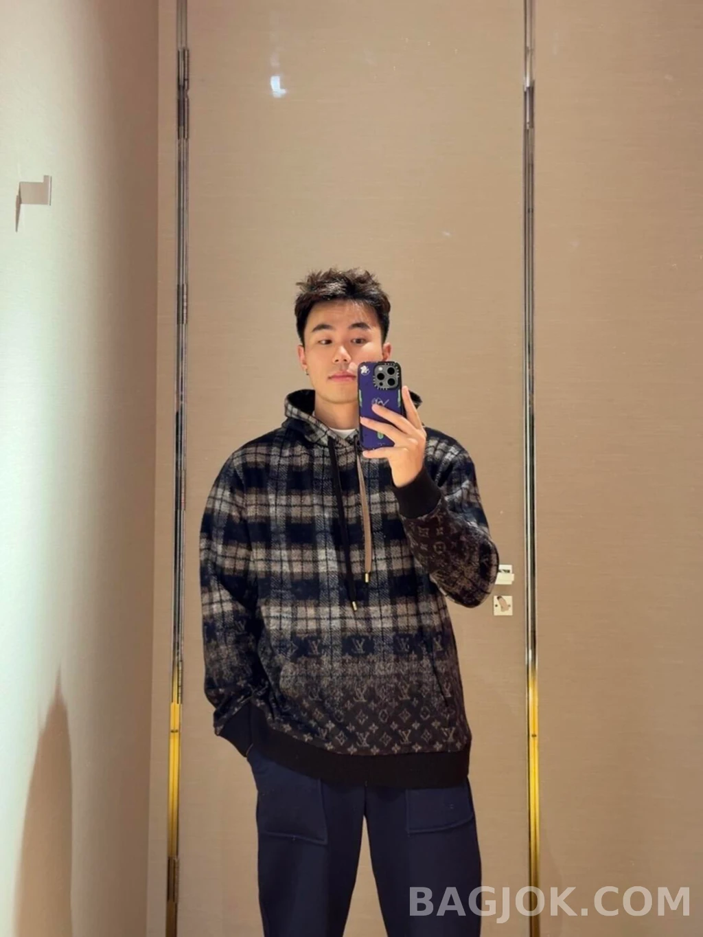 루이비통 루이비통 그라데이션 후드티 상세 이미지