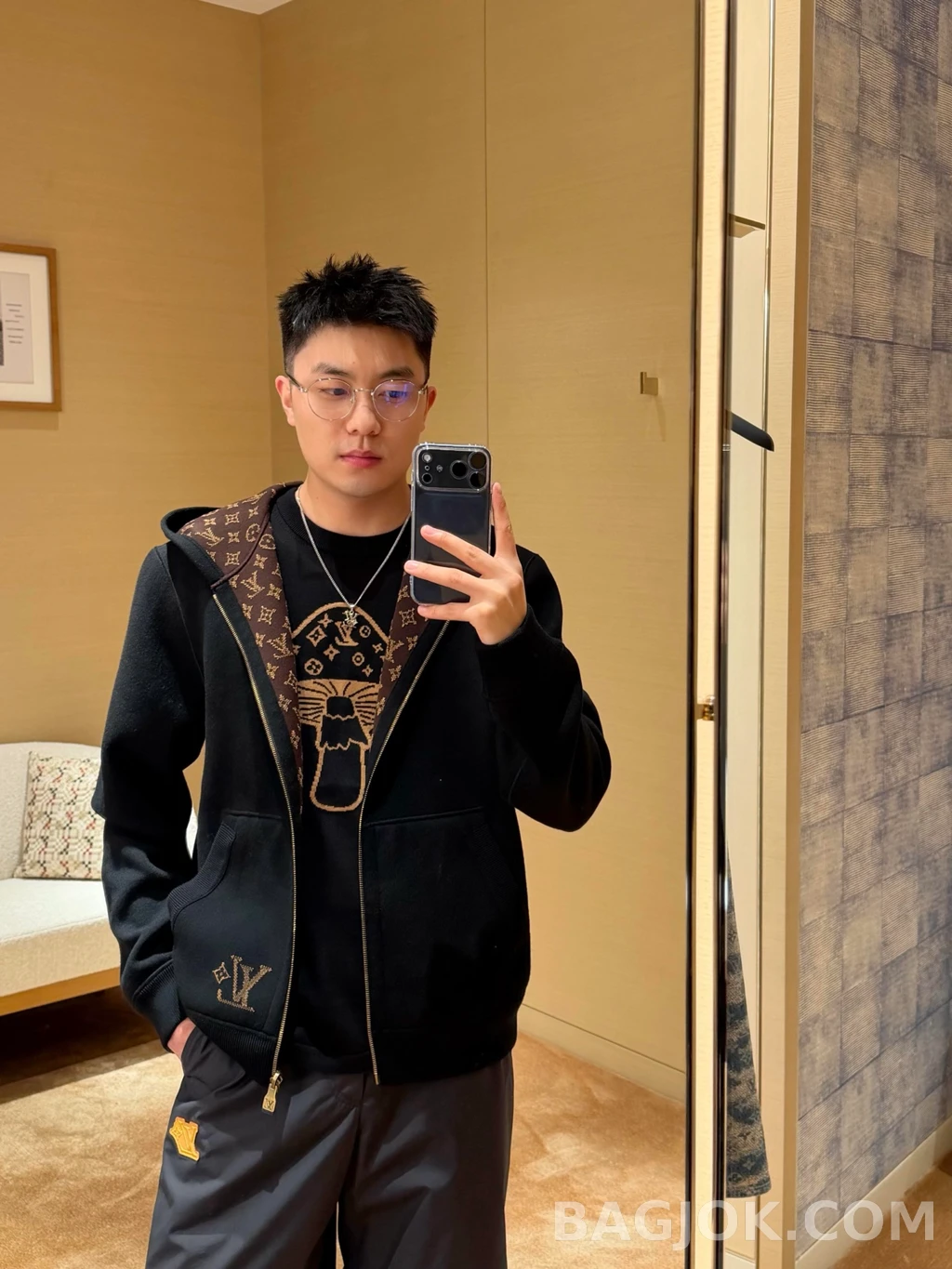 루이비통 루이비통 리버서블 후드 집업 상세 이미지