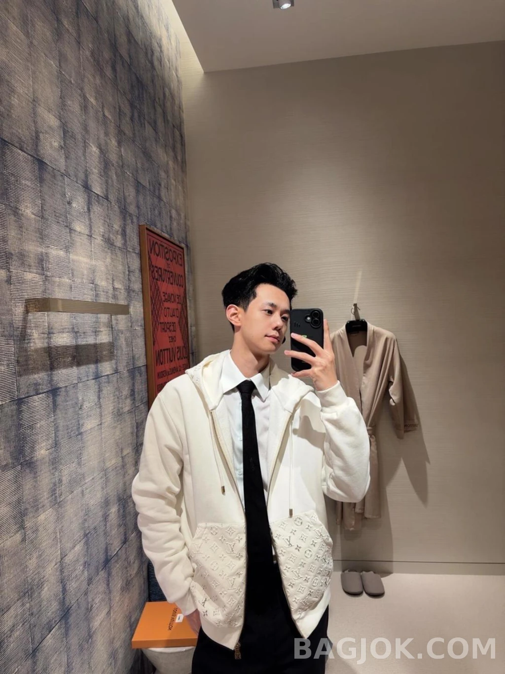 루이비통 루이비통 모노그램 후드 집업 상세 이미지