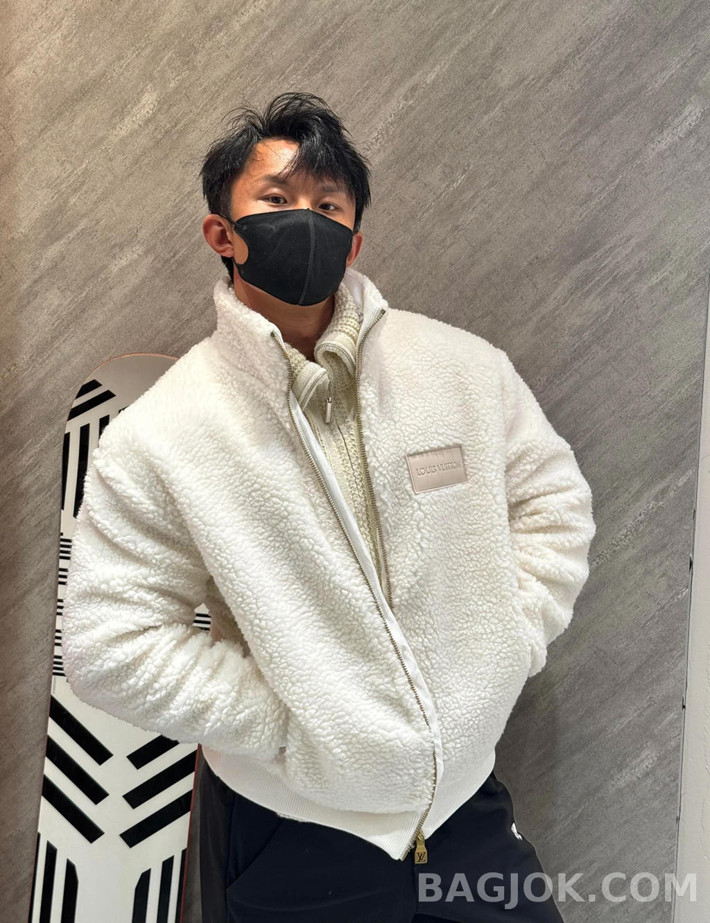루이비통 루이비통 셰르파 집업 상세 이미지