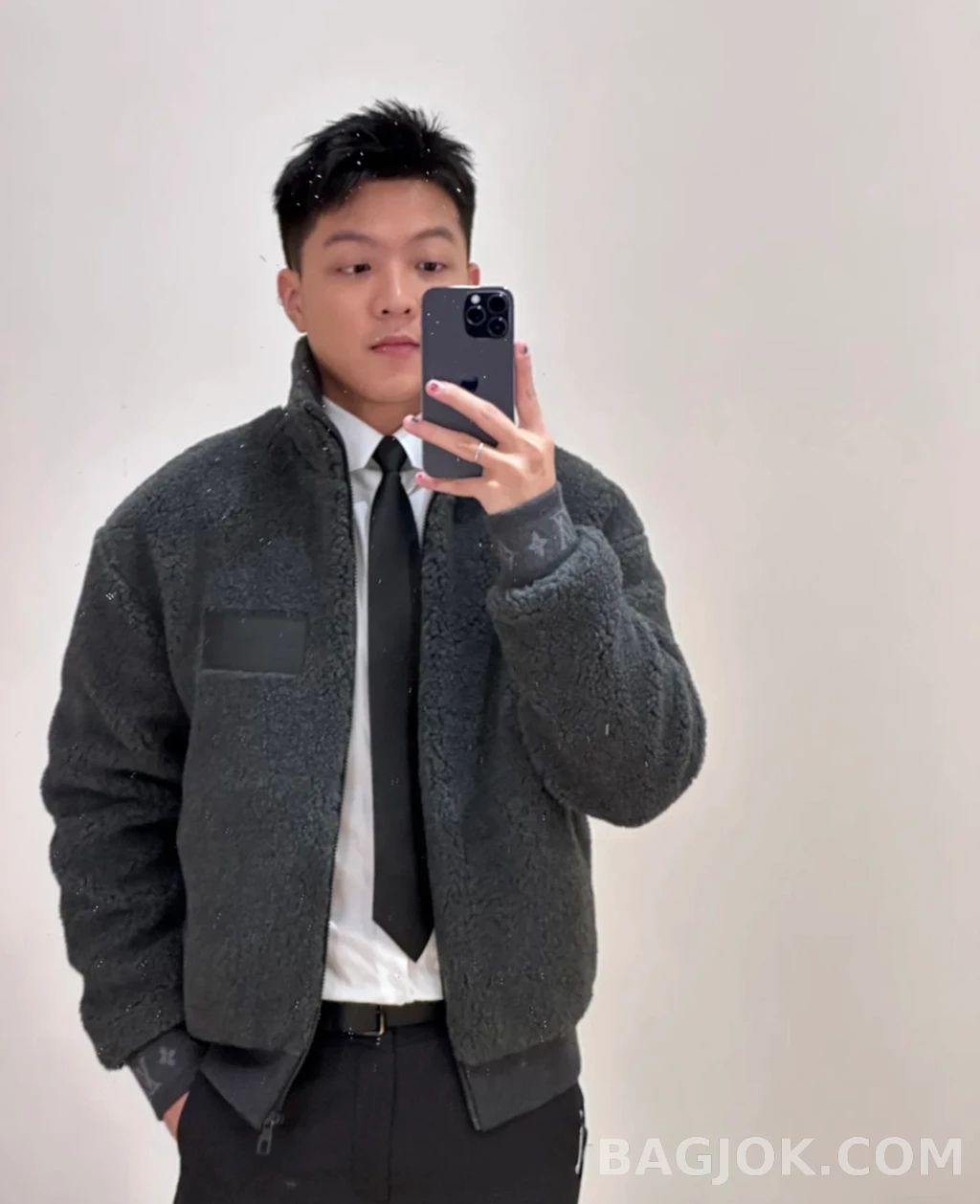 루이비통 루이비통 셰르파 집업 상세 이미지