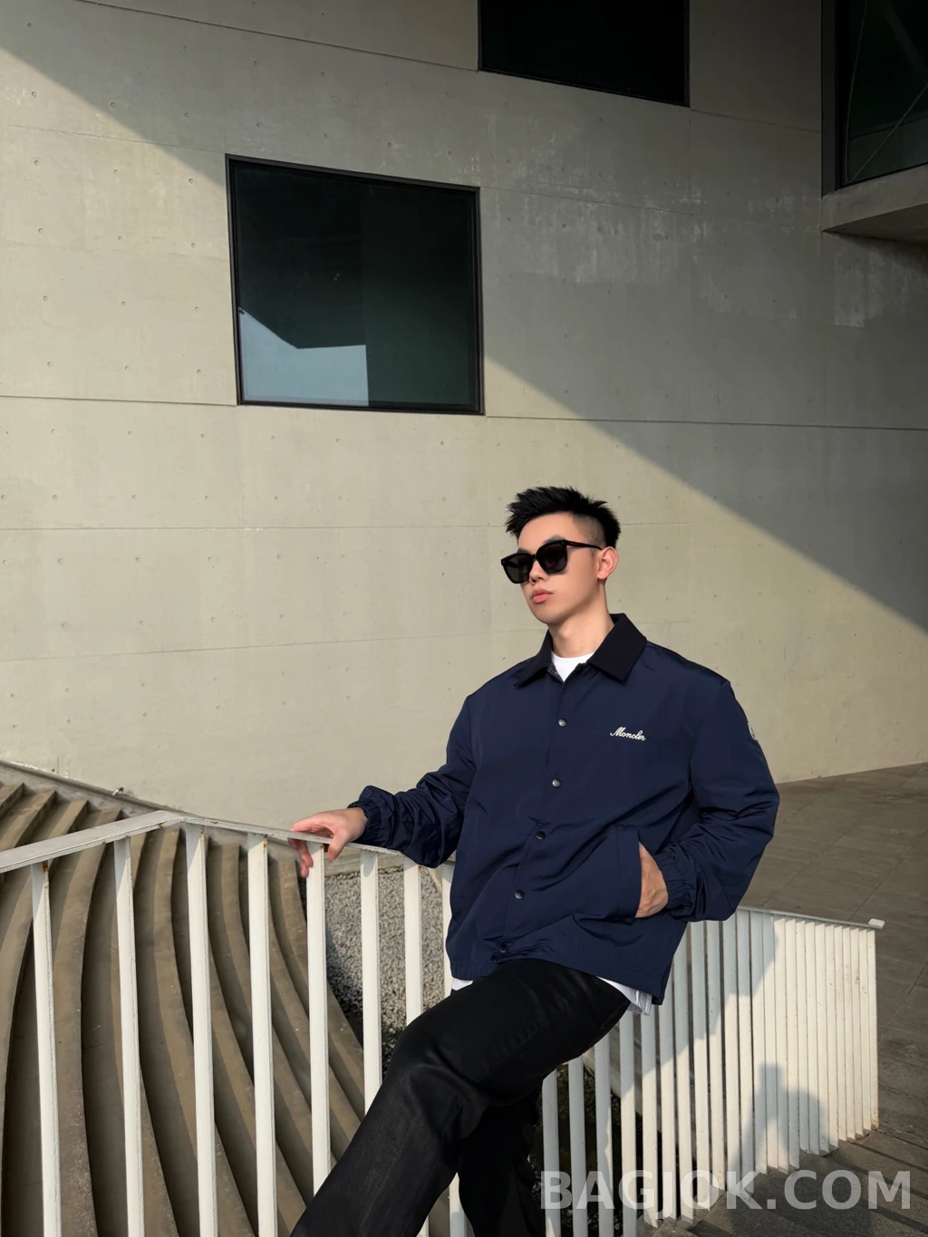 몽클레어 몽클레어 스크립트 코치 재킷 상세 이미지
