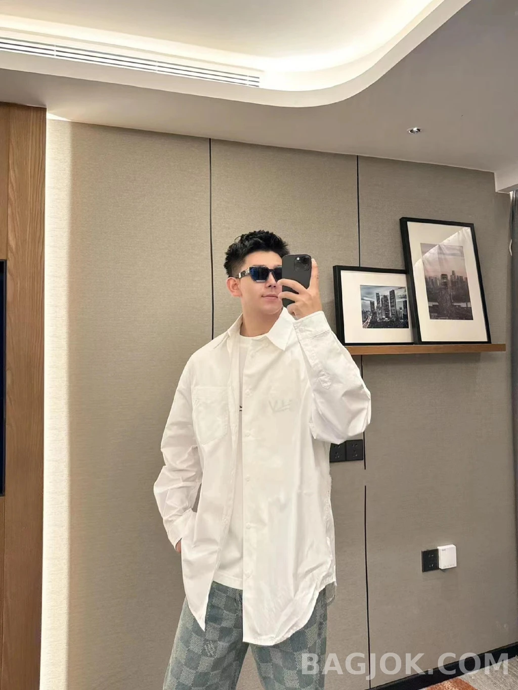 미우미우 발렌시아가 로고 셔츠 상세 이미지