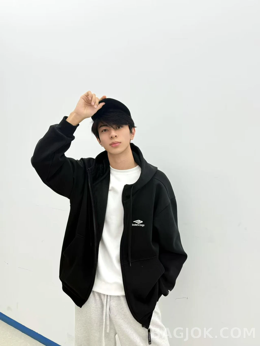 발렌시아가 발렌시아가 스키 후드 집업 상세 이미지