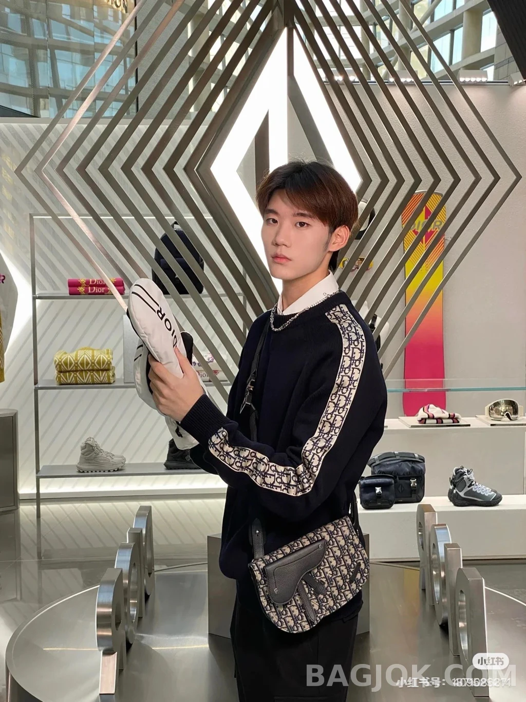 디올 디올 슬리브테이프 니트 상세 이미지